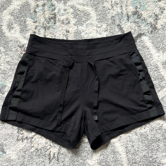 Athleta Pants - Athleta black shorts